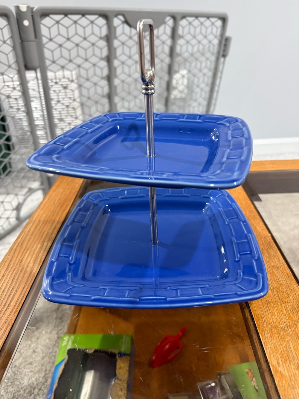 Longaberger Woven Traditions 2-Tier Serving Appetizer Stand in Cornflower Blue